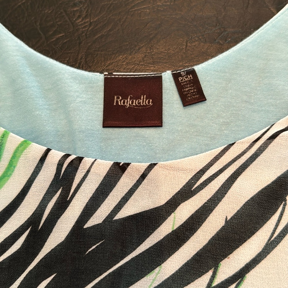 Top by Rafaella, size SP, EUC - Picture 3 of 8